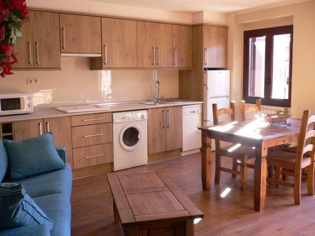 Apartamentos Turisticos Batlle Laspaúles Eksteriør billede